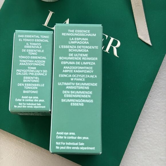 🎉Last Deal 🎉La Mer Green and White Skincare Collection - Picture 8 of 9